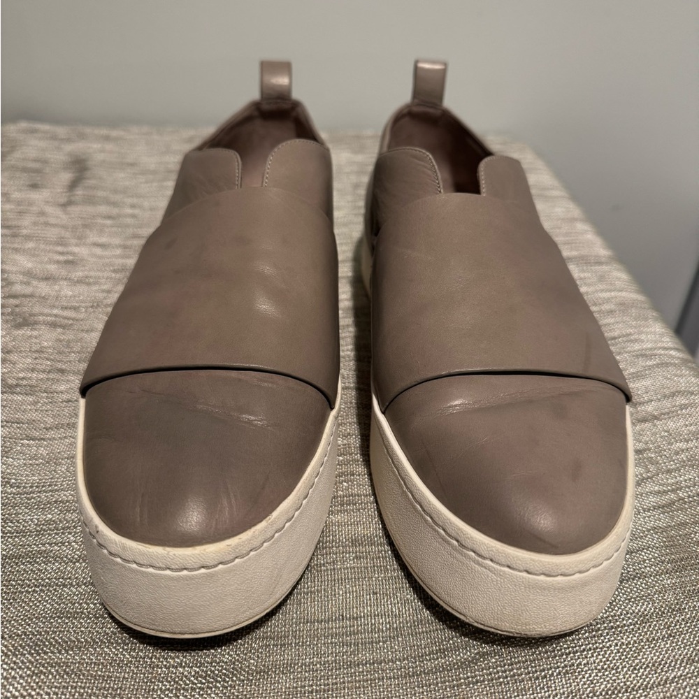 Vince Wallace Woodsmoke Slip On Loafers Flats - Picture 2 of 9